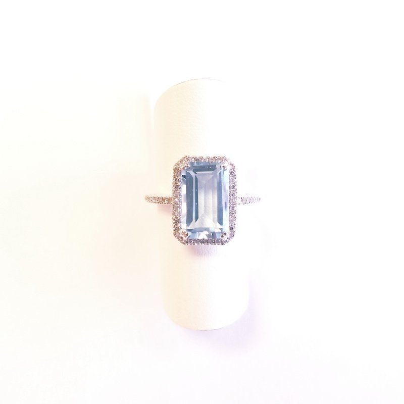 14K White Gold Blue Topaz Halo Ring with Diamonds