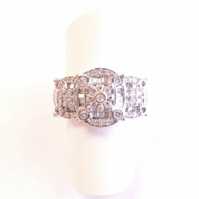 14K White Gold Cocktail Diamond Cluster Ring