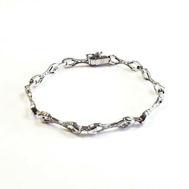 14K White Gold Diamond Infinity Bracelet