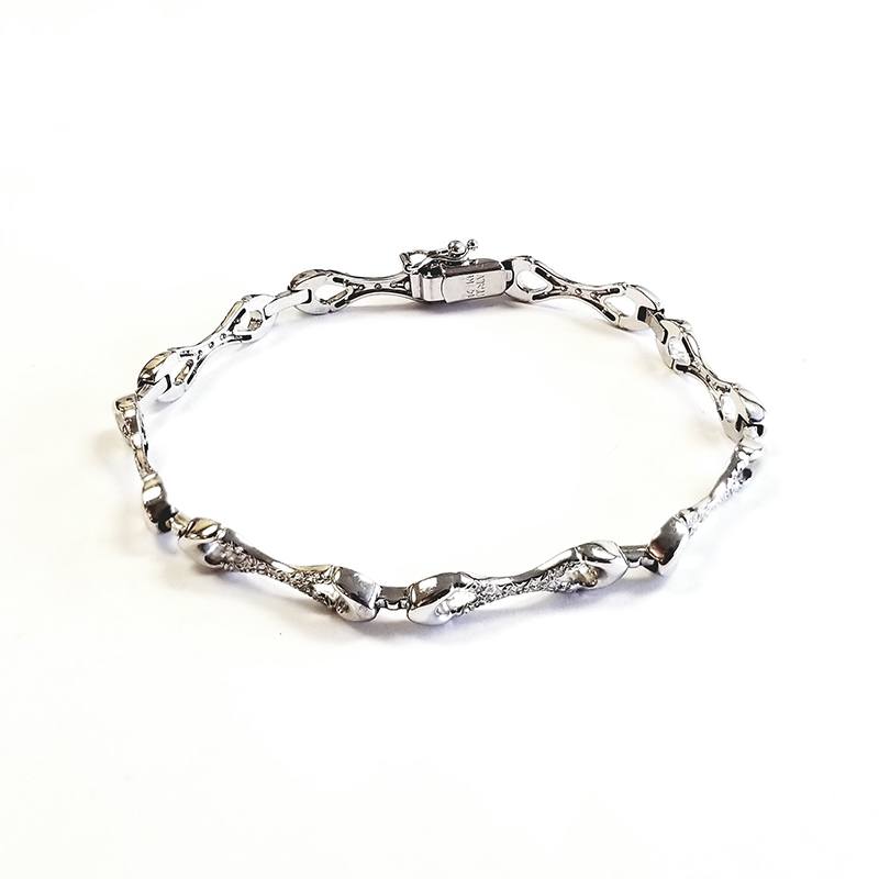 14K White Gold Diamond Infinity Bracelet