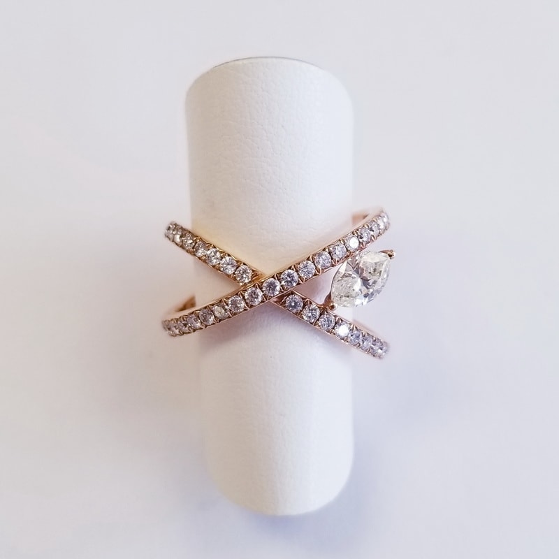 18K Rose Gold Intertwined Ring with Diamonds
