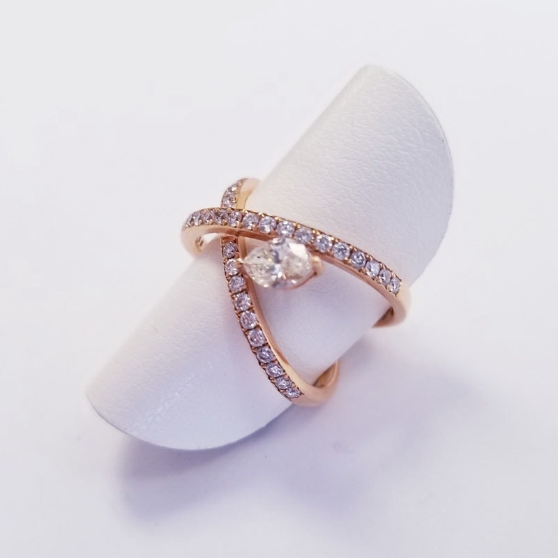 18K Rose Gold Intertwined Ring with Diamonds