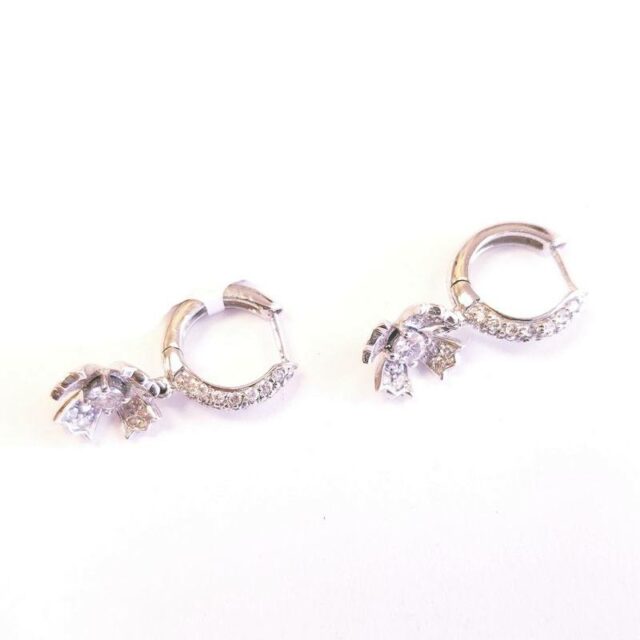 18K White Gold 4 Petal Drop Earrings With Diamonds