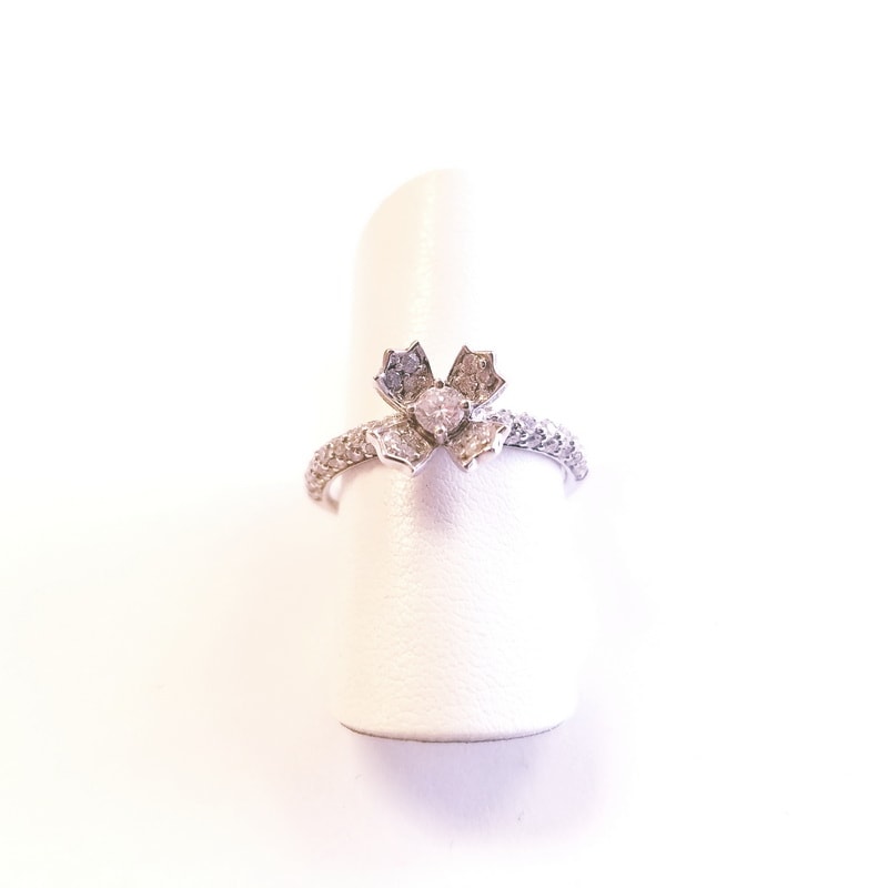 18K White Gold 4 Petal Flower Ring with Genuine Diamonds