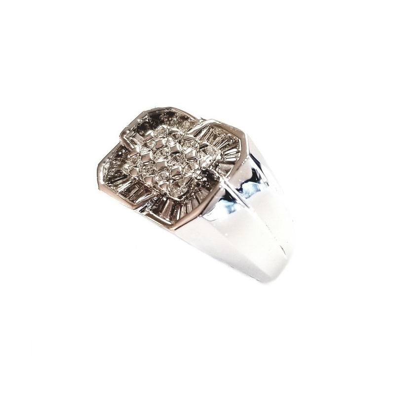 18K White Gold Cracked Stone Diamond Ring