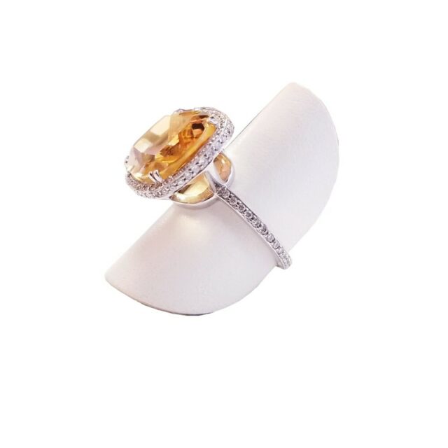 18K White Gold Diamond Ring with Central Yellow Topaz