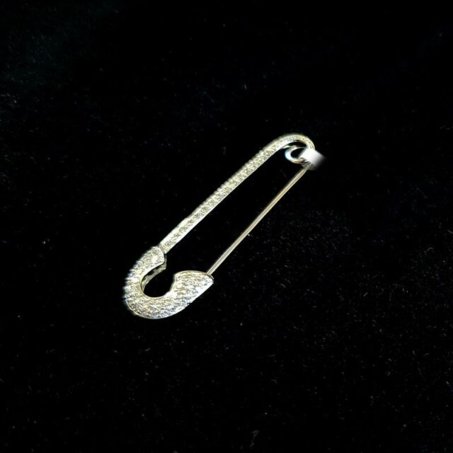 18K White Gold Diamond Safety Pin Brooch