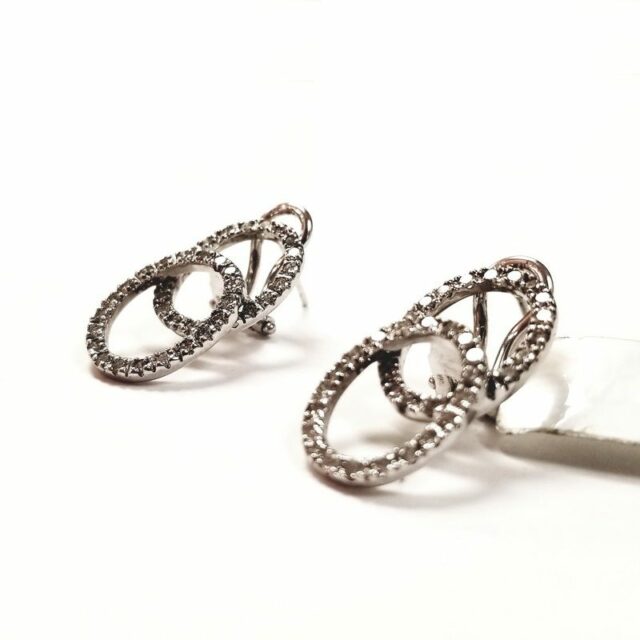 18K White Gold Intertwined Diamond Chain Earrings