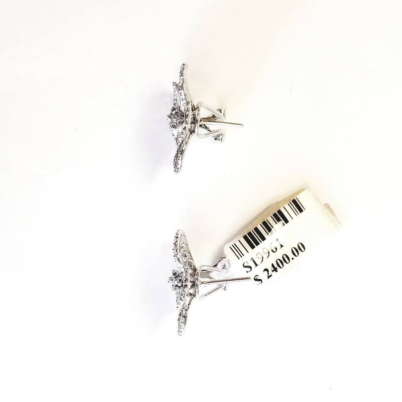 18K White Gold Ripple Flower Earrings With Diamonds