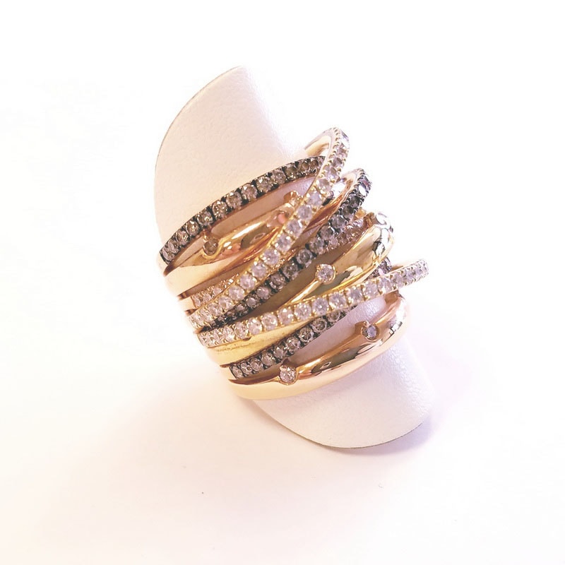 18K Yellow and Rose Gold Wide Interlocking Bands Ring with Genuine Diamonds