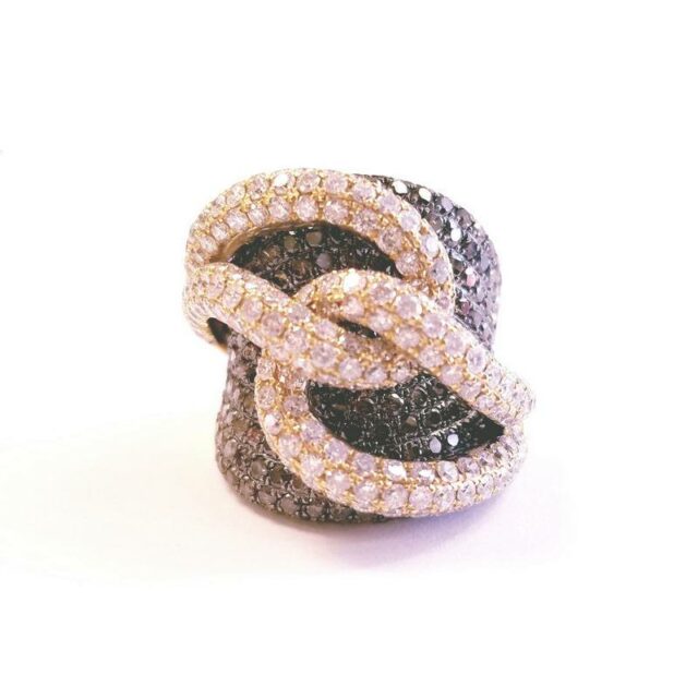 18K Yellow Gold Pave Link Wide Band Ring with White and Brown Diamonds