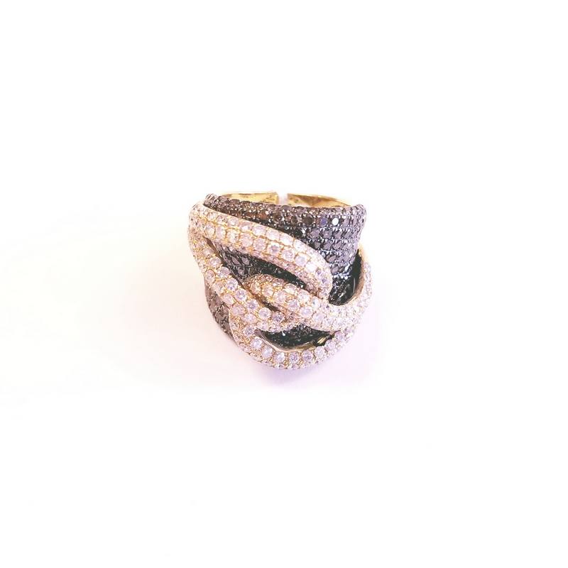 18K Yellow Gold Pave Link Wide Band Ring with White and Brown Diamonds