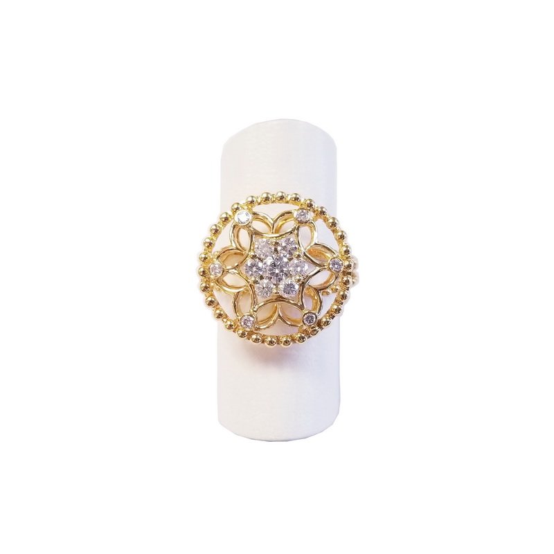 18K Yellow Gold Round Diamond Flower Ring