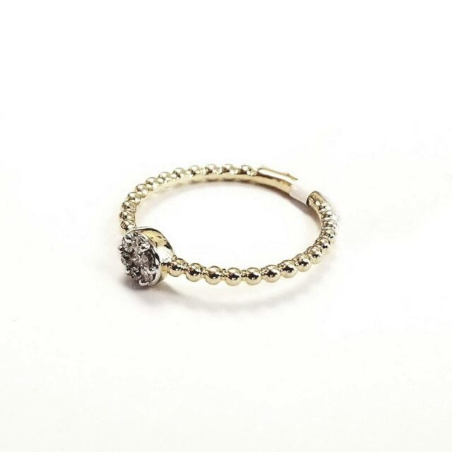 18K Yellow Gold Small Beaded Ring with Central Diamonds