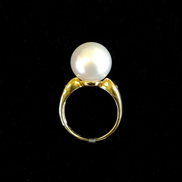 18K Yellow Gold South Sea Pearl Ring with Diamonds