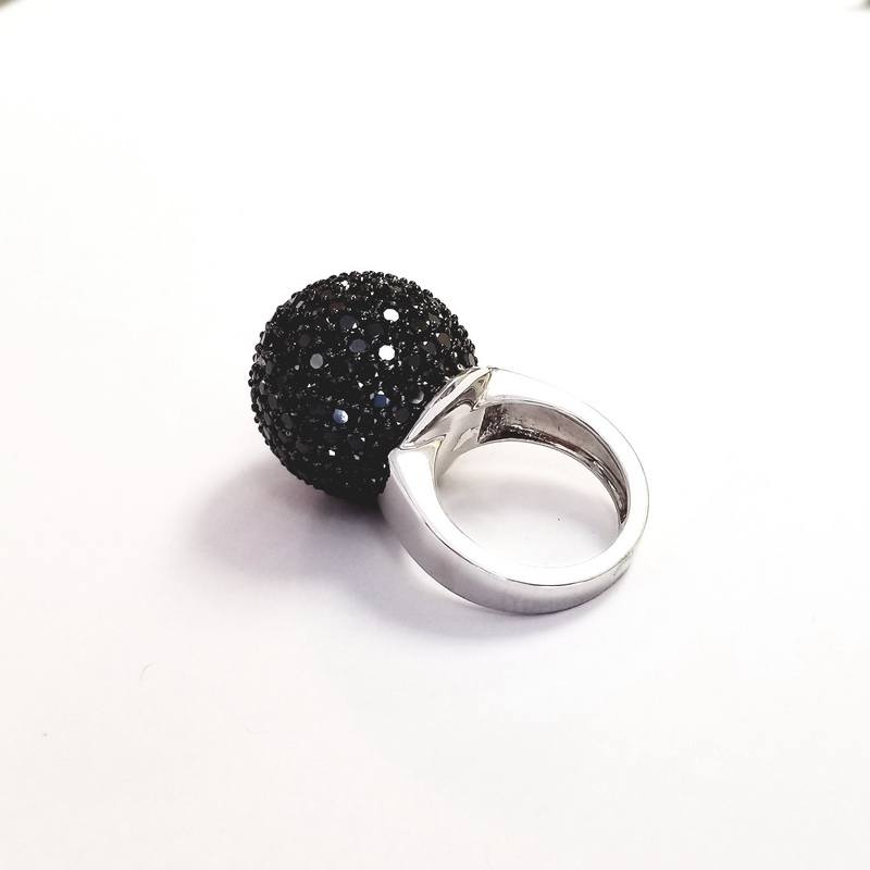 Gioielli D’Amo 14K White Gold Cluster Ball Ring with Black Diamonds