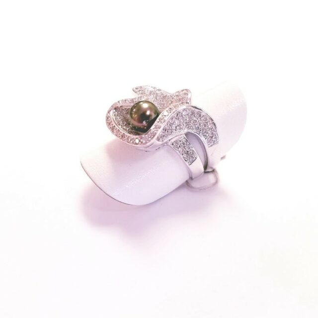 Gioielli D’Amo 18K White Gold Large Pave Cocktail Ring with Black South Sea Pearl and Diamonds