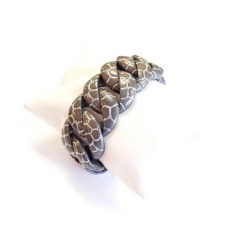 KMO Paris Giraffe Patterned Magnesium Plated Silver Bracelet