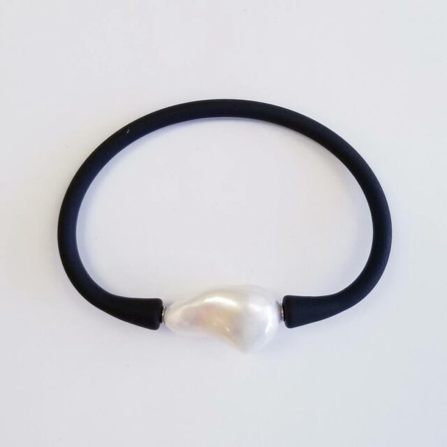 Rubber Band Bracelet with Keshi Pearl