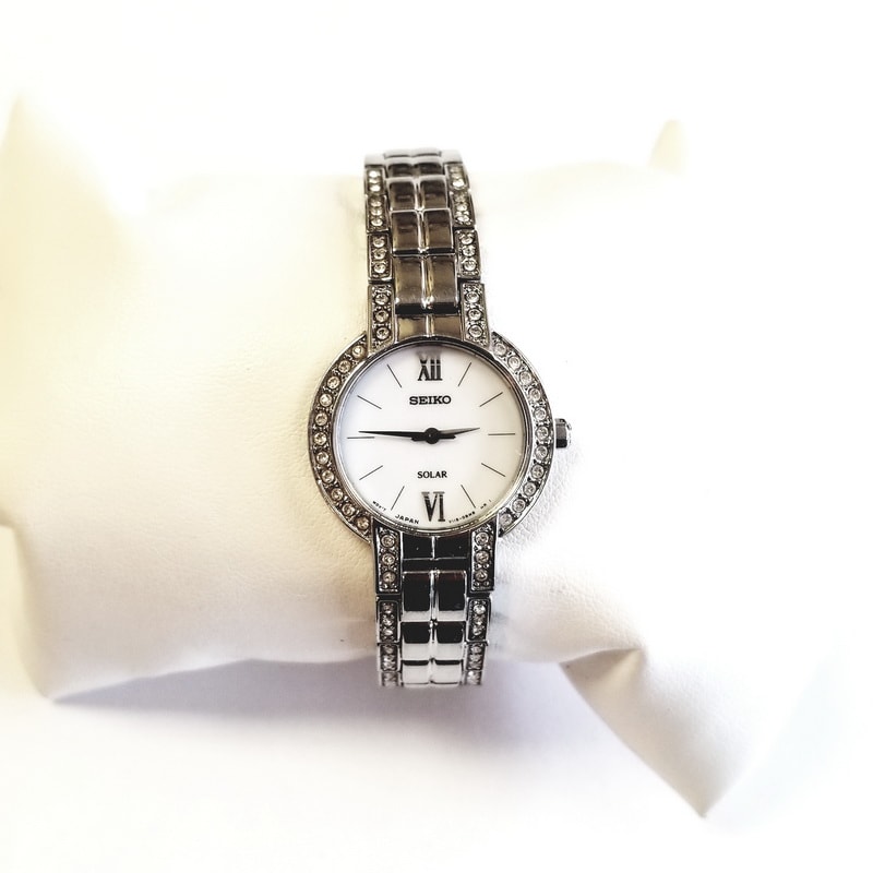 Seiko Silver Plastic Quartz Watch with Silver Band