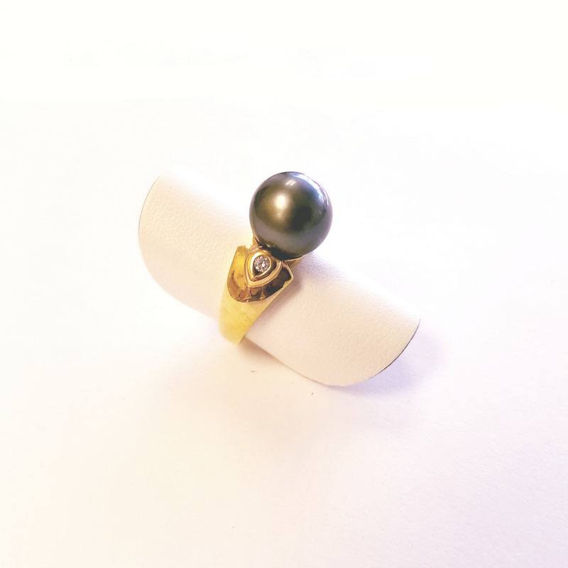 Tara Pearls 18K Yellow Gold Cocktail Ring with Genuine Diamonds and Large Black South Sea Pearl