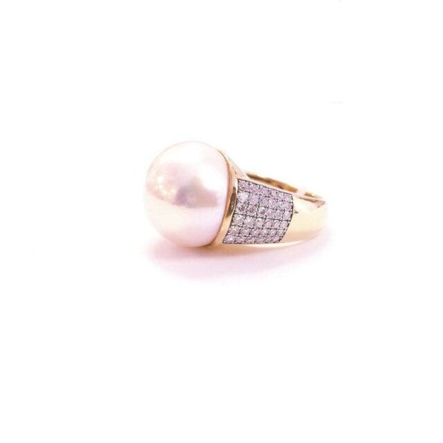 Tara Pearls 18K Yellow Gold Large Cocktail Ring with Genuine Diamonds and White South Sea Pearl