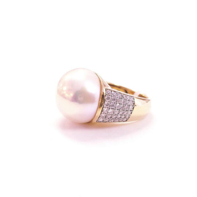 Tara Pearls 18K Yellow Gold Large Cocktail Ring with Genuine Diamonds and White South Sea Pearl