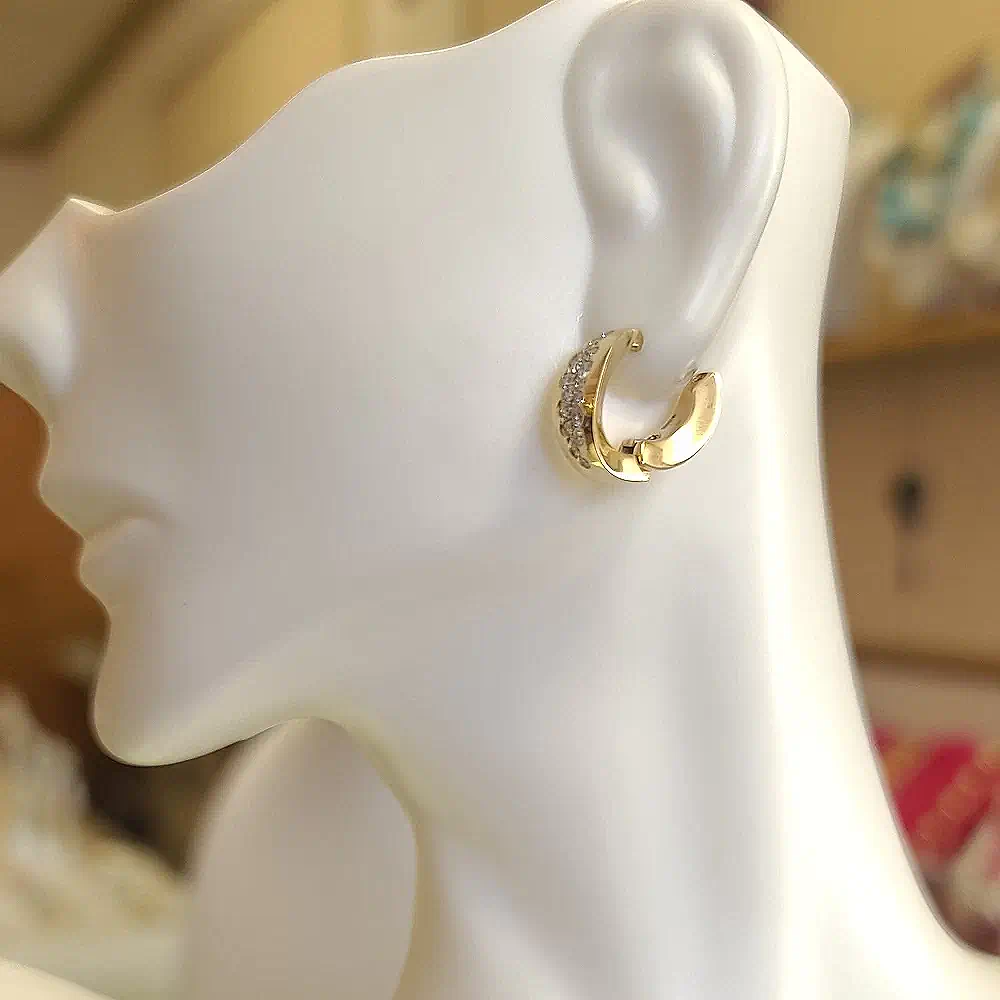 Antonini Milano 18K White Gold Matera Huggie Earrings with Diamonds