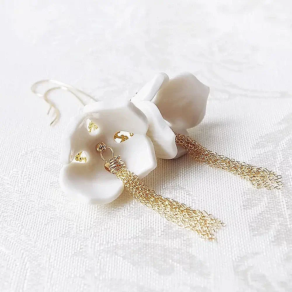 POPORCELAIN Porcelain Snowdrop Flower Tassel Earrings